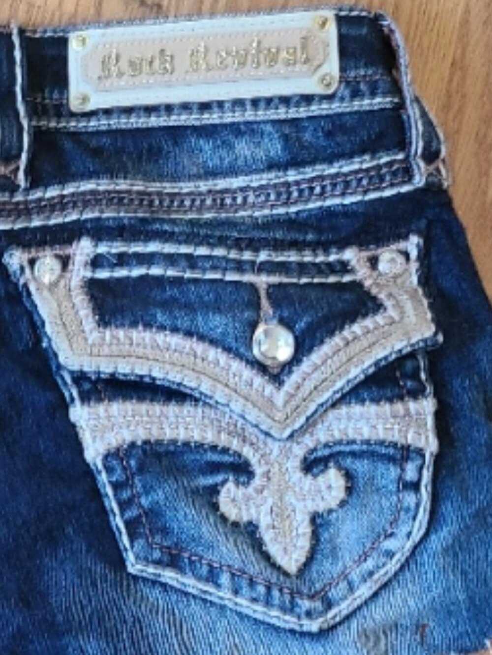 ROCK REVIVAL CUTOFF SHORT SHORTS DENIM BOOTY SHORTS EMBELLISHED FLAP POCKET 27